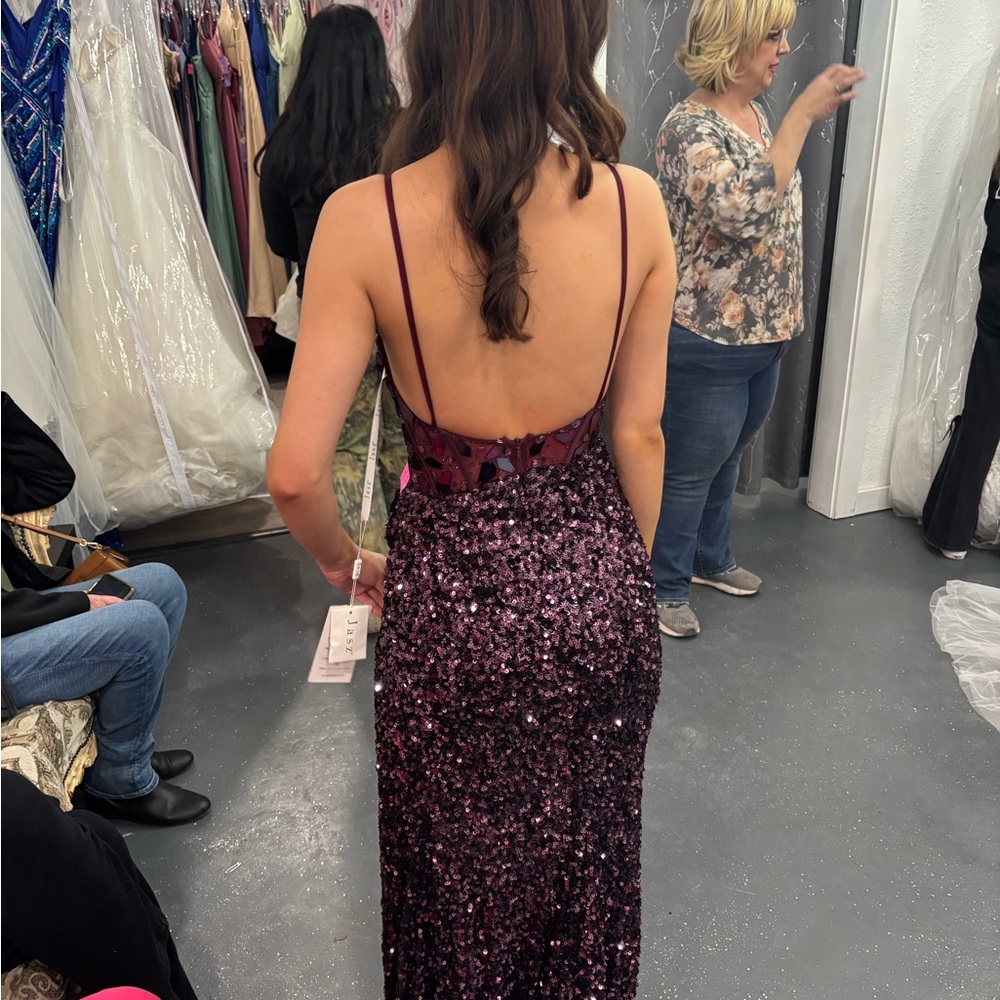 Elegant Backless Purple Sequin Dress - Picture 2 of 2